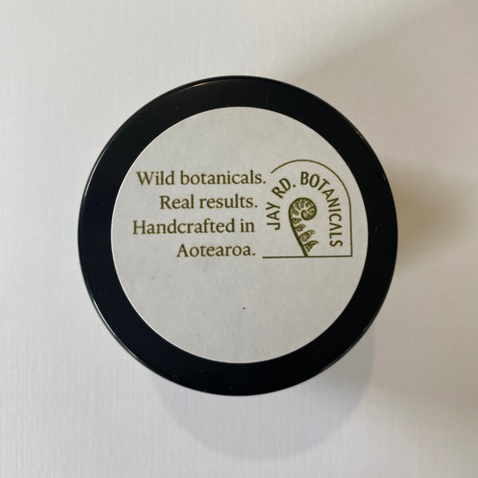 MAMAKU DAY CREAM with Green Tea & Niacinamide

 